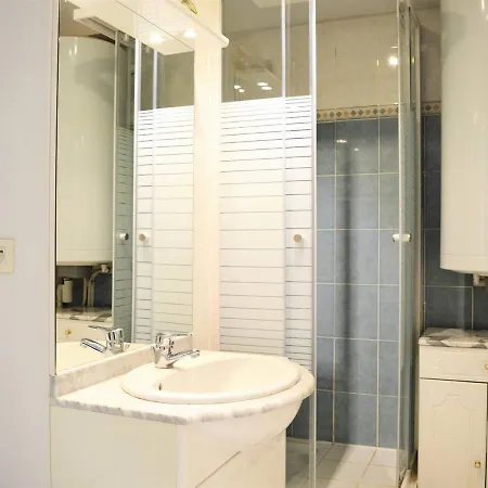 T2 Climatise Avec Piscine, Terrasse Et Parking A 600m De La - - Fr-1-251-399 شقة *