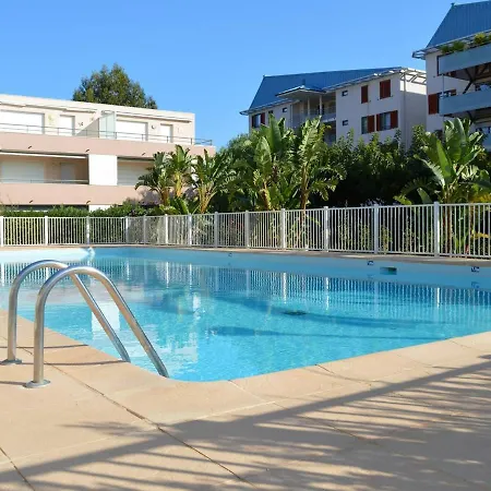 شقة T2 Climatise Avec Piscine, Terrasse Et Parking A 600m De La - - Fr-1-251-399
