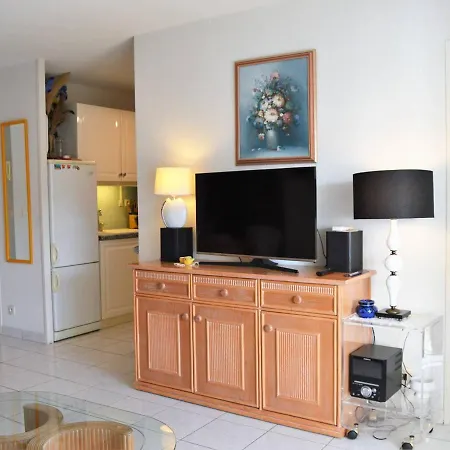 T2 Climatisé Avec Piscine, Terrasse Et Parking à 600m De La - - Fr-1-251-399