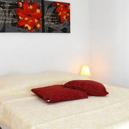 Le Lavandou, 2 Pièces, 4 Personnes - Fr-1-251-399 Appartement Le Lavandou