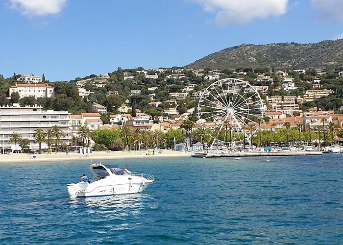 Lägenhet T2 Climatise Avec Piscine, Terrasse Et Parking A 600m De La - - Fr-1-251-399